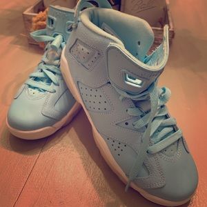 Girls size 4 Jordan’s (brand new)